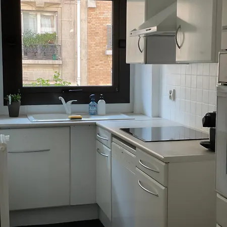 Proche Tour Eiffel *