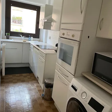 Proche Tour Eiffel *